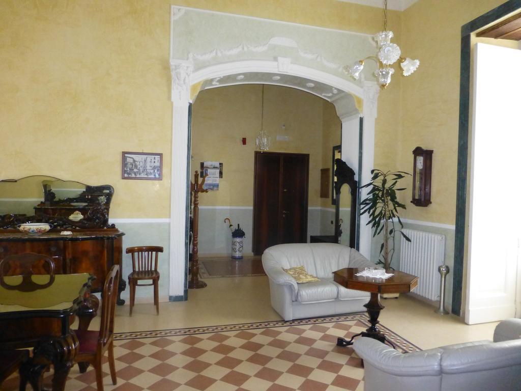 ساليرنو B&B Centrale الغرفة الصورة